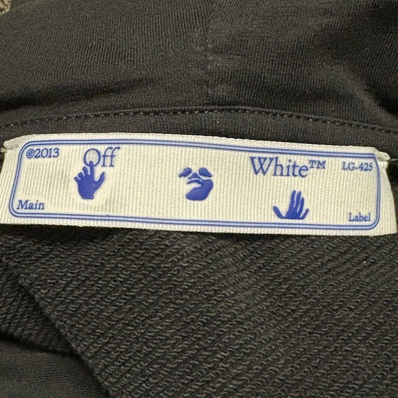 Off-White Cropped Hoodie - Picture 7 of 10